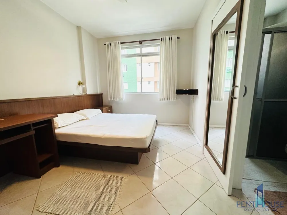 Apartamento, 3 quartos, 130 m² - Foto 3