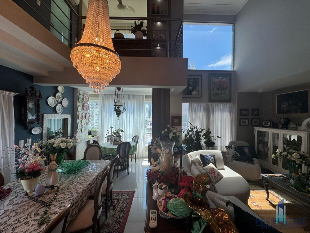 Apartamento, 3 quartos, 162 m² - Foto 1