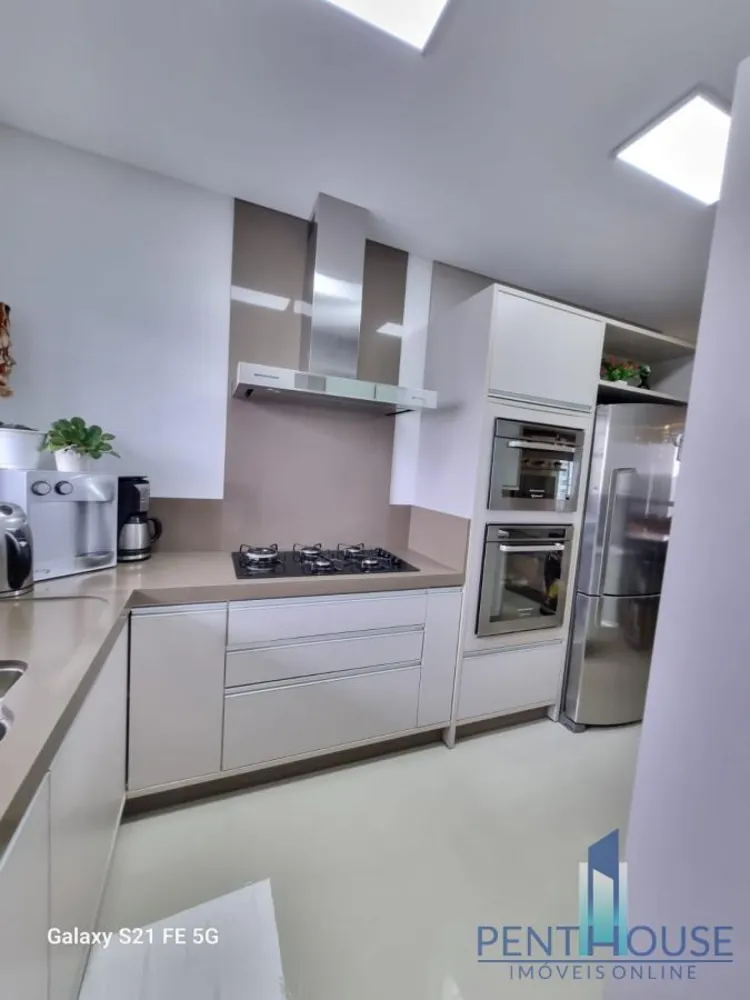 Apartamento, 3 quartos, 136 m² - Foto 2