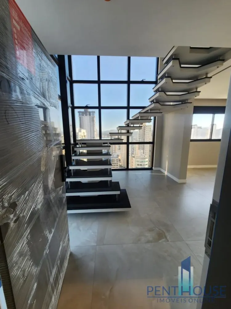 Cobertura, 3 quartos, 210 m² - Foto 3