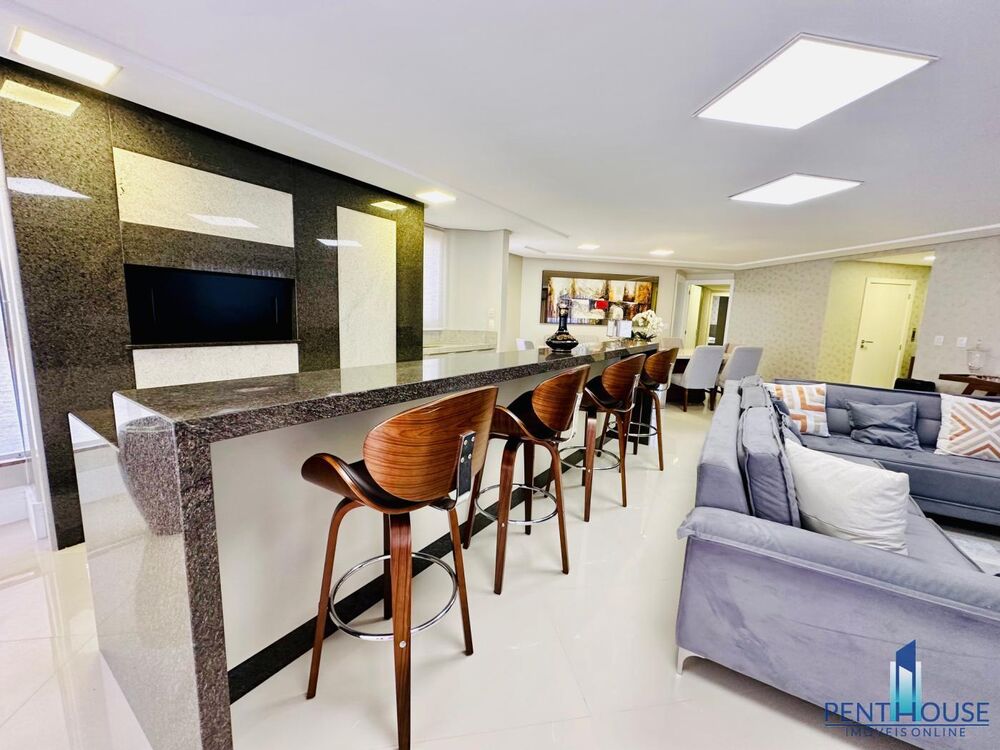 Apartamento, 3 quartos, 179 m² - Foto 1