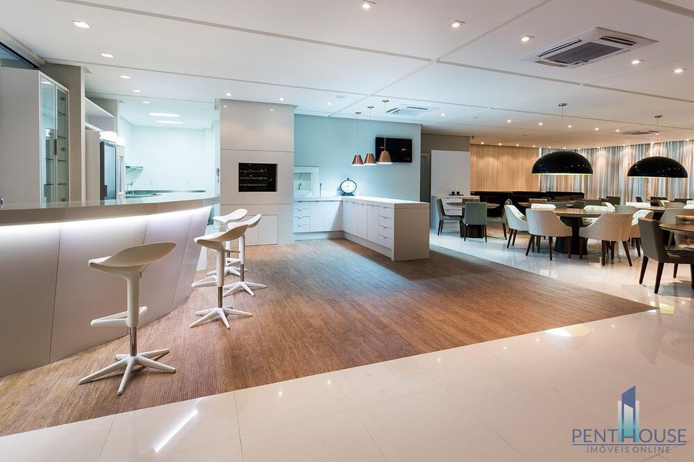 Apartamento à venda com 4 quartos, 160m² - Foto 1