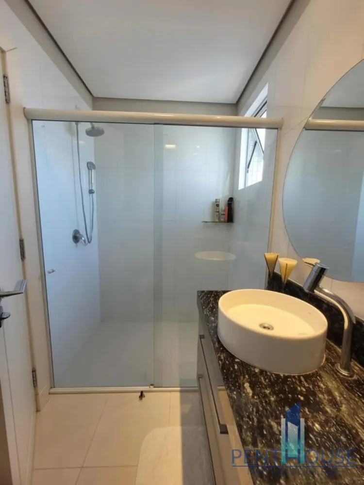 Apartamento, 3 quartos, 252 m² - Foto 11