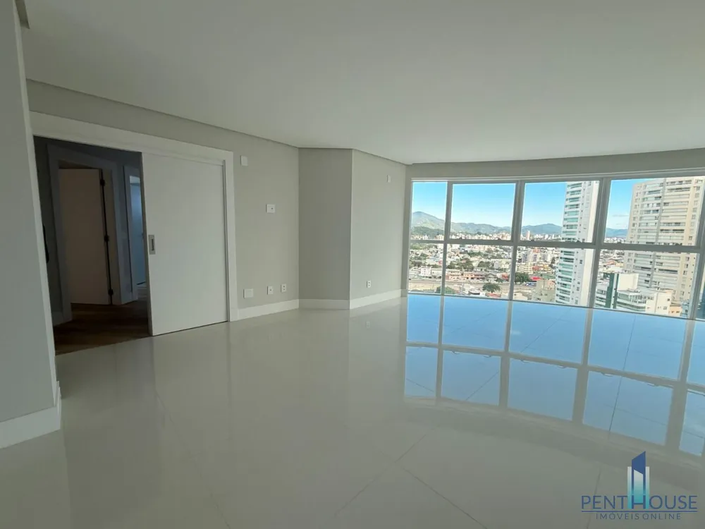 Apartamento, 3 quartos, 138 m² - Foto 1