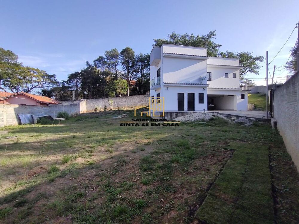Casa à venda com 3 quartos, 245m² - Foto 4