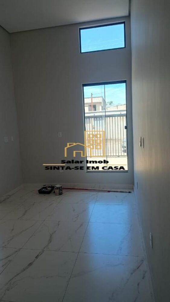 Casa à venda com 3 quartos, 99m² - Foto 4