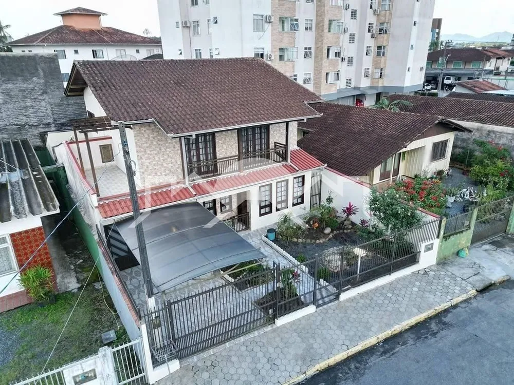 Casa, 4 quartos, 191 m² - Foto 3