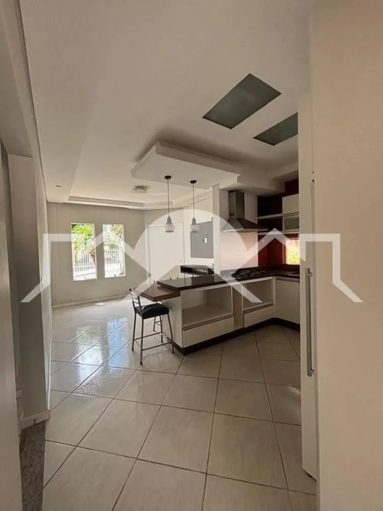 Casa, 3 quartos, 223 m² - Foto 1