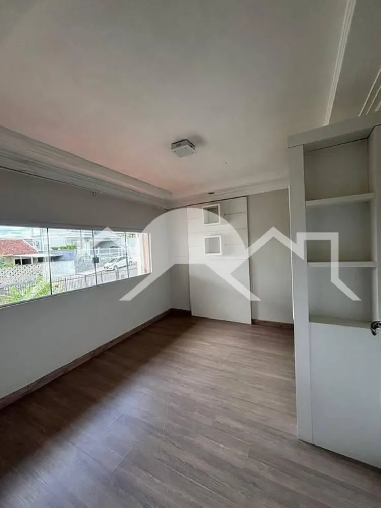 Casa, 3 quartos, 223 m² - Foto 2