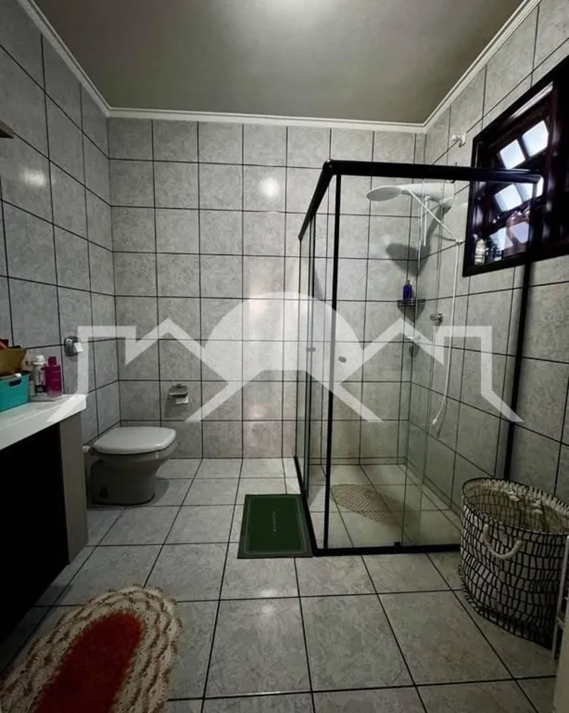 Casa, 3 quartos, 228 m² - Foto 2