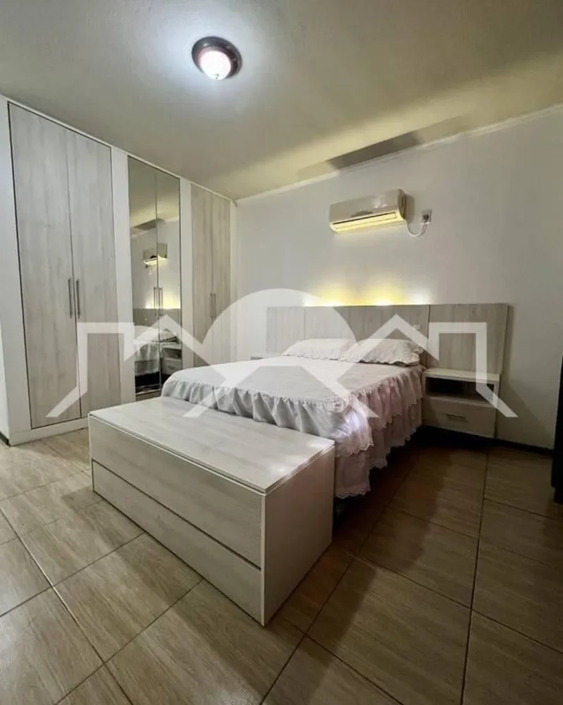 Casa, 3 quartos, 228 m² - Foto 1