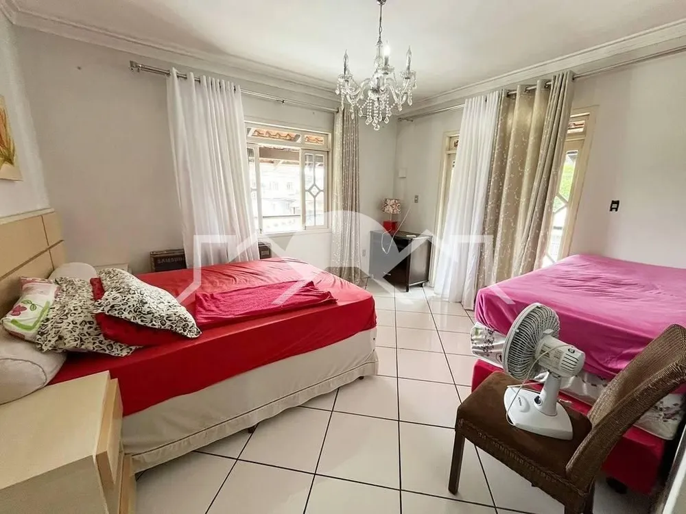Casa, 4 quartos, 330 m² - Foto 2