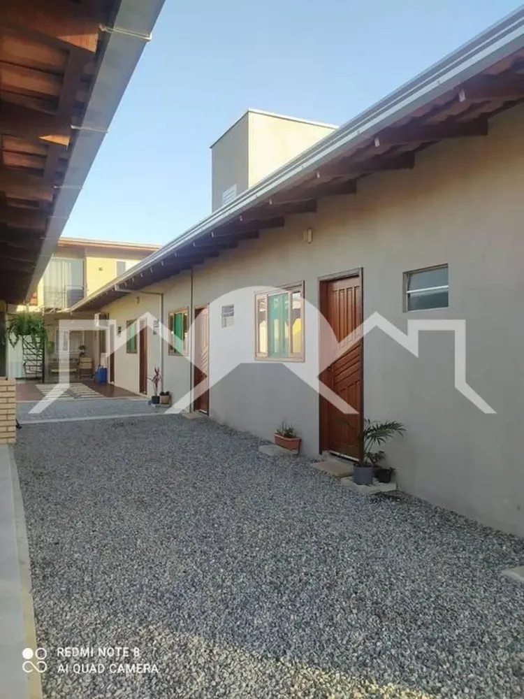 Casa, 7 quartos, 435 m² - Foto 1