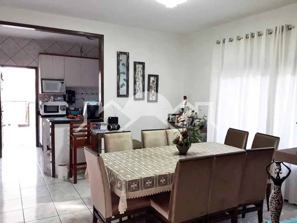 Casa, 3 quartos, 300 m² - Foto 1