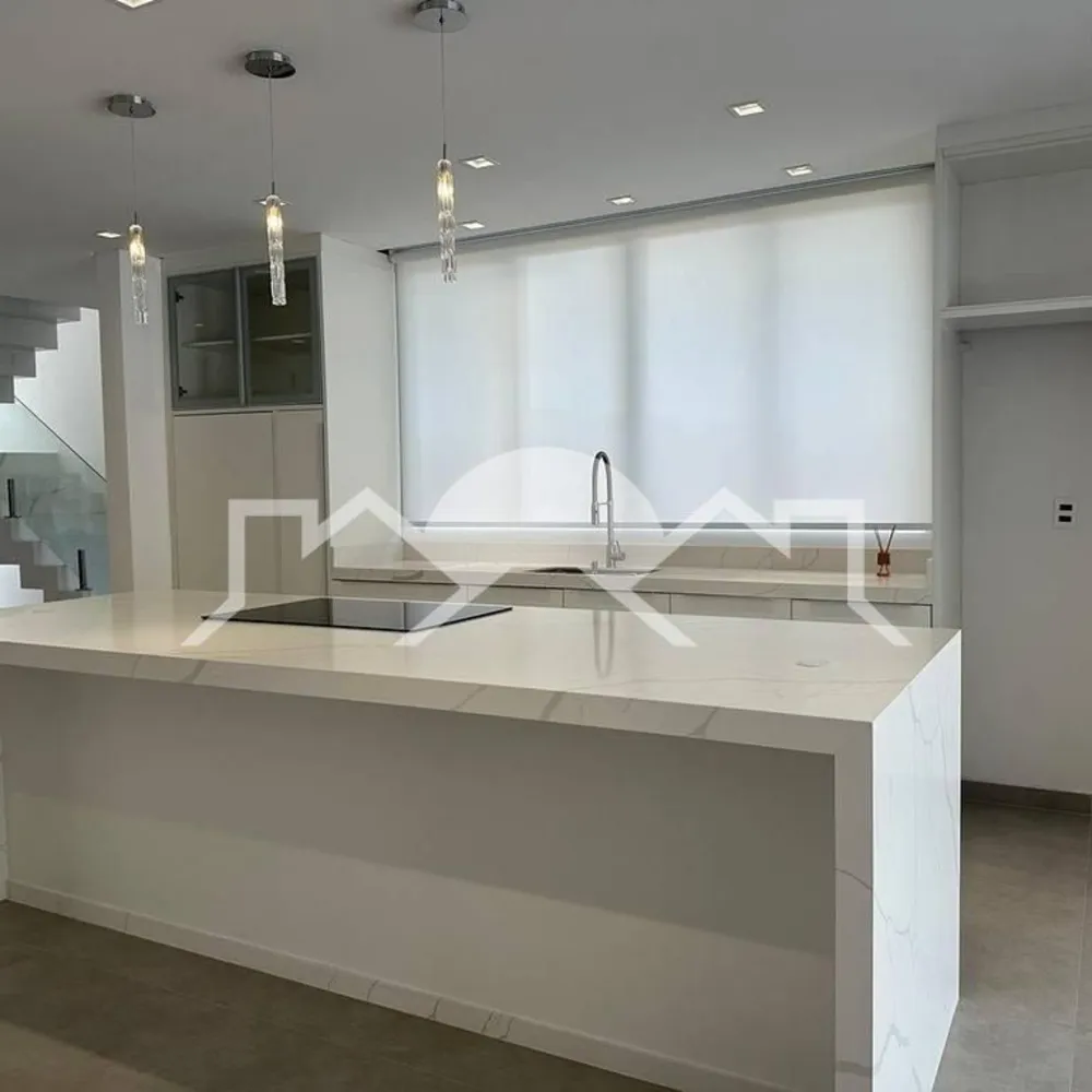 Casa, 3 quartos, 285 m² - Foto 1