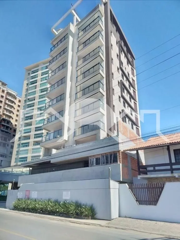 Cobertura, 3 quartos, 222 m² - Foto 1