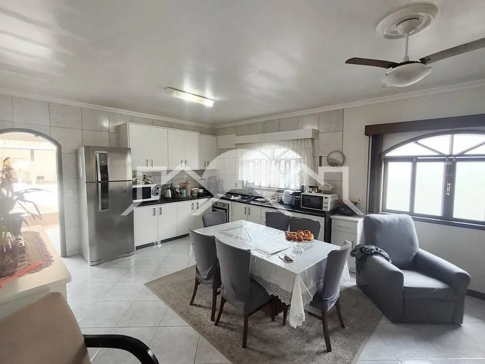 Casa, 3 quartos, 140 m² - Foto 1