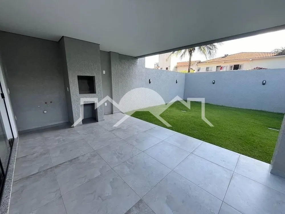 Casa, 3 quartos, 197 m² - Foto 2