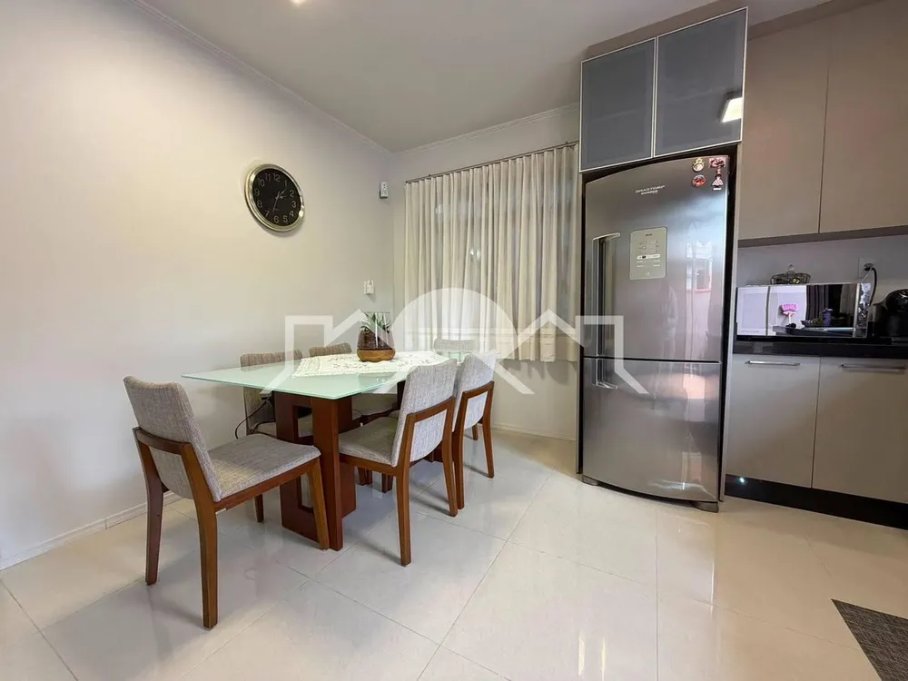 Casa, 2 quartos, 185 m² - Foto 1