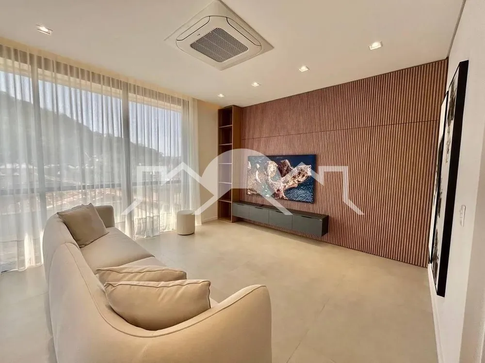 Apartamento, 3 quartos, 198 m² - Foto 1