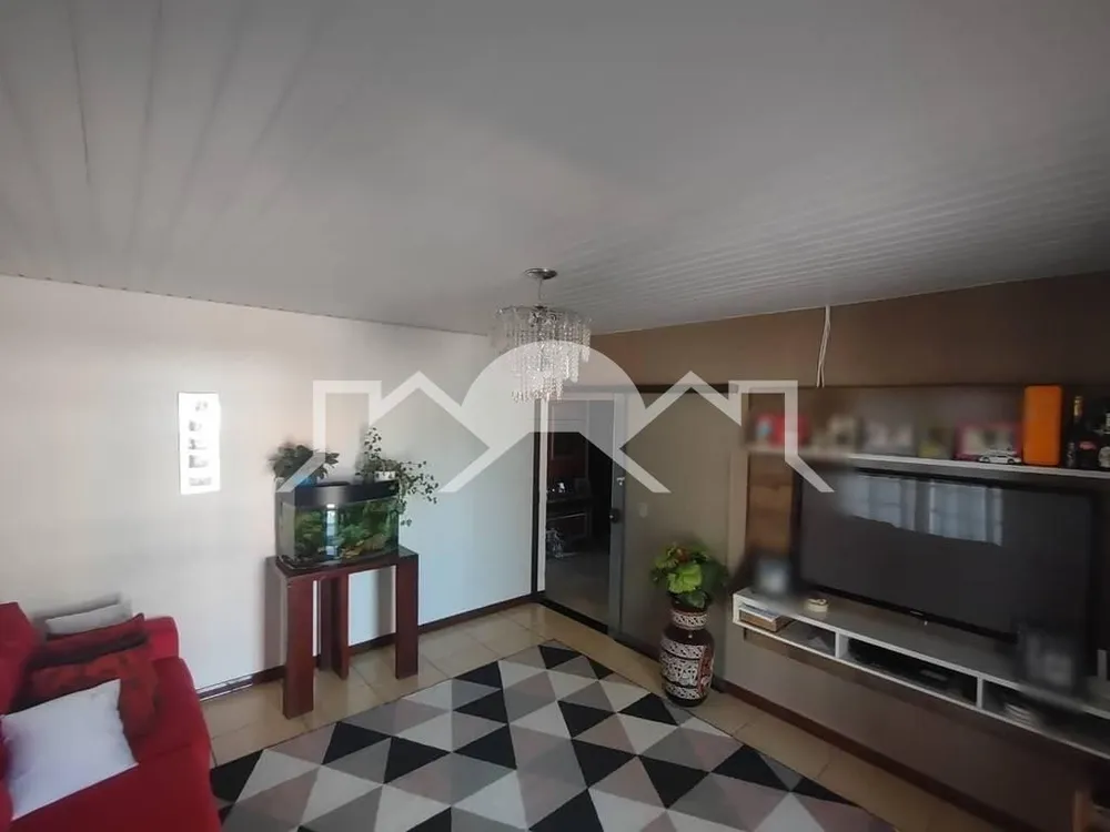 Casa, 3 quartos, 240 m² - Foto 2