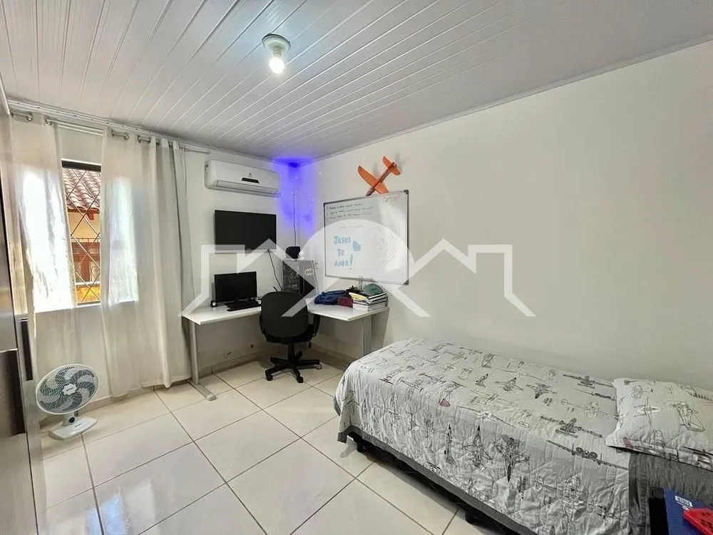 Casa, 6 quartos, 269 m² - Foto 1