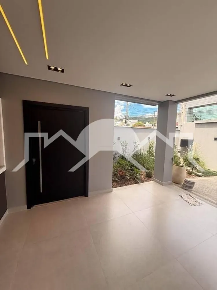 Casa, 3 quartos, 180 m² - Foto 2