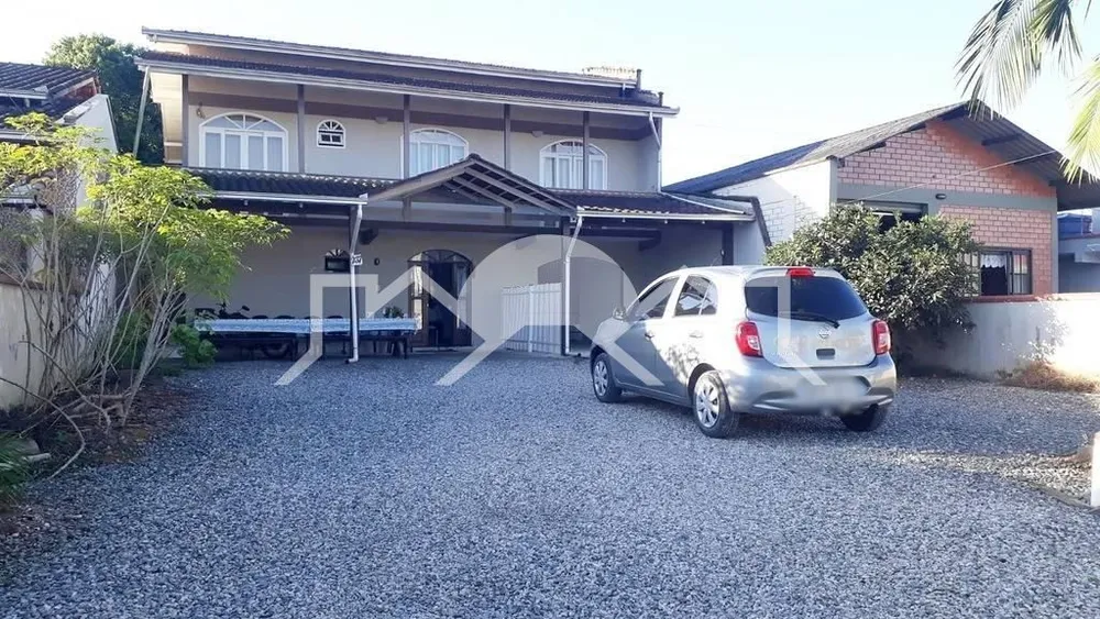 Casa, 5 quartos, 140 m² - Foto 1