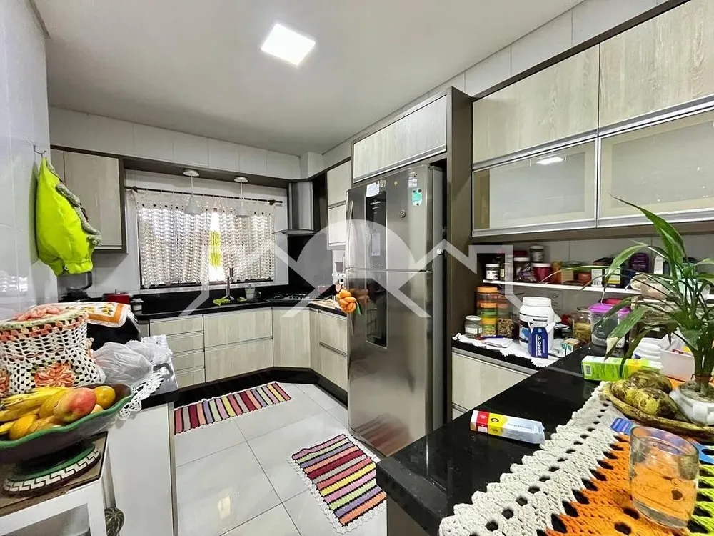 Casa, 3 quartos, 340 m² - Foto 1