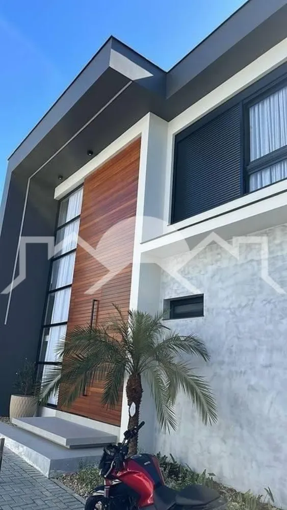 Casa, 3 quartos, 305 m² - Foto 1