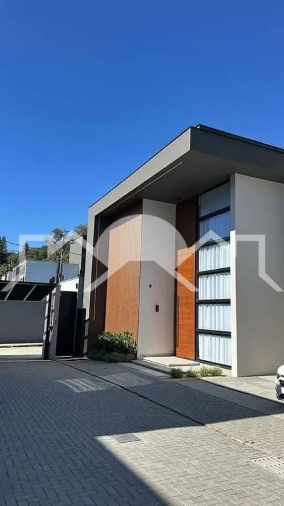 Casa, 3 quartos, 305 m² - Foto 2