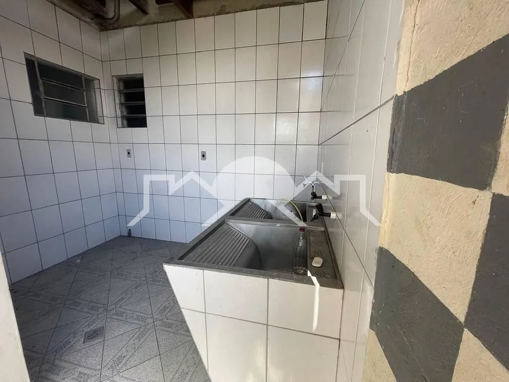Casa, 6 quartos, 212 m² - Foto 2