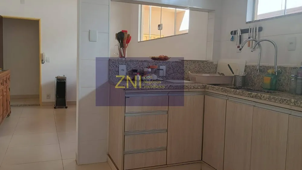 Casa, 3 quartos, 300 m² - Foto 11