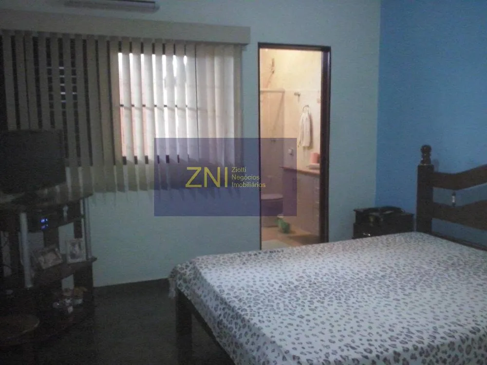 Casa, 3 quartos, 250 m² - Foto 3