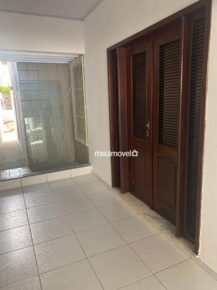 Casa, 5 quartos, 250 m² - Foto 2