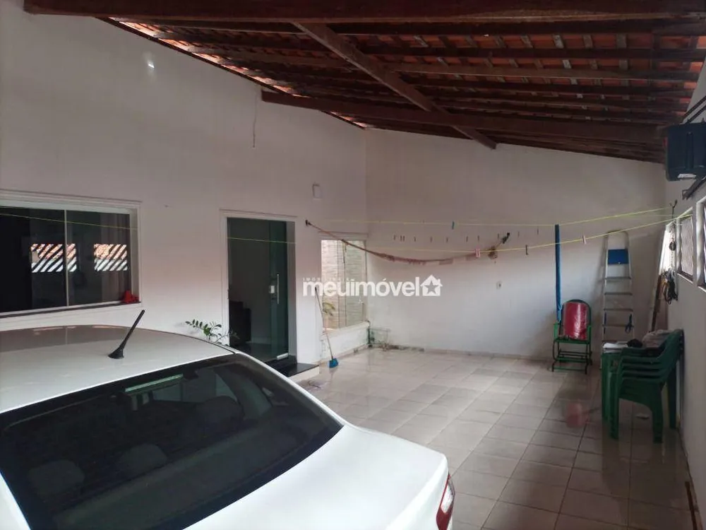 Casa, 3 quartos, 250 m² - Foto 2