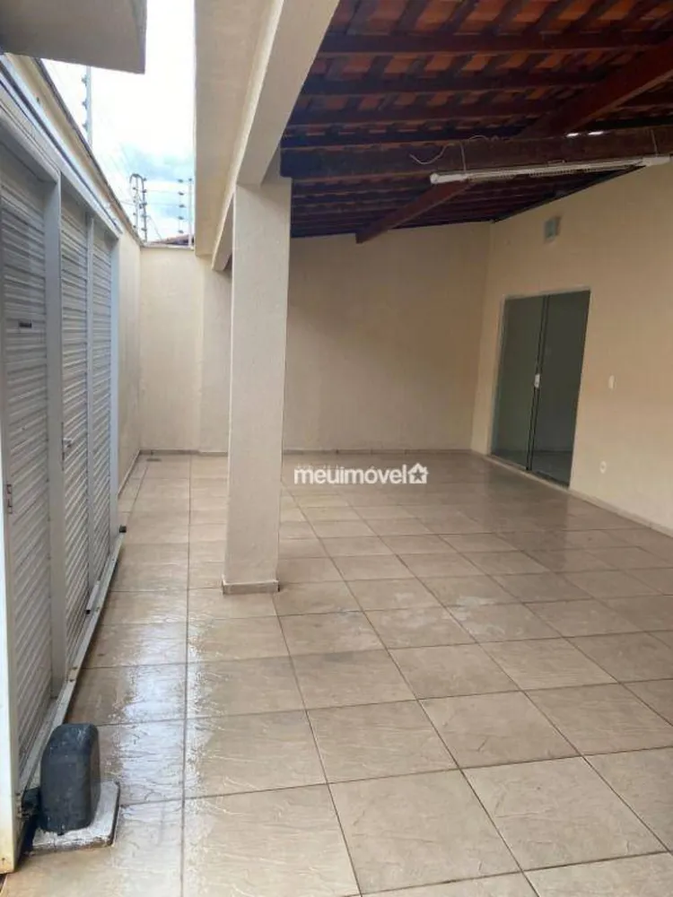 Casa, 3 quartos, 200 m² - Foto 1