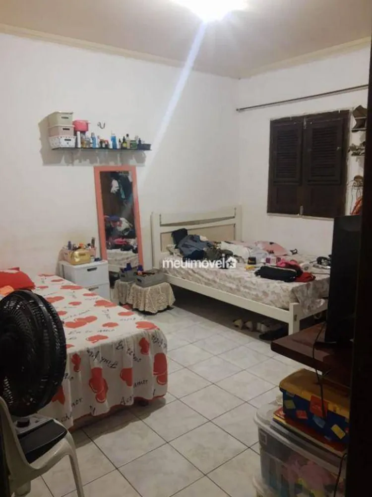 Casa, 5 quartos, 250 m² - Foto 1
