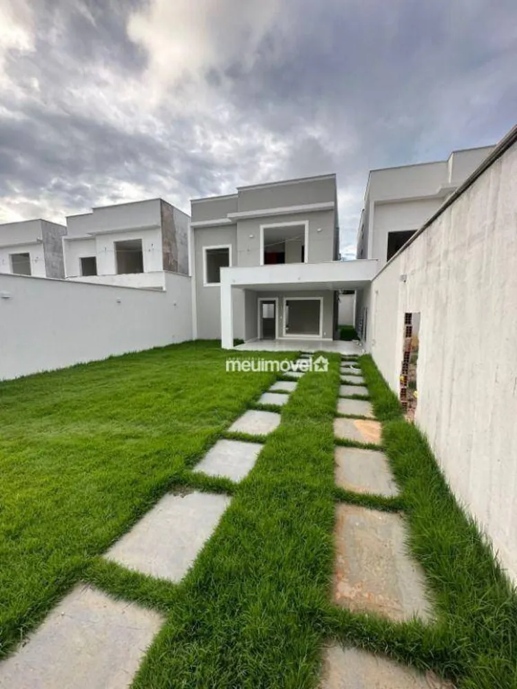 Casa, 4 quartos, 195 m² - Foto 1