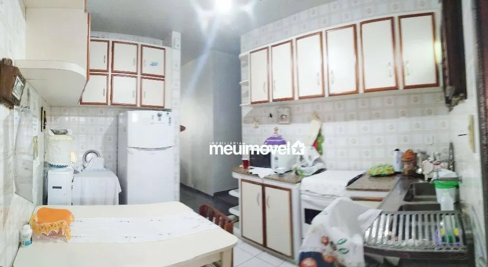 Casa, 6 quartos, 260 m² - Foto 4