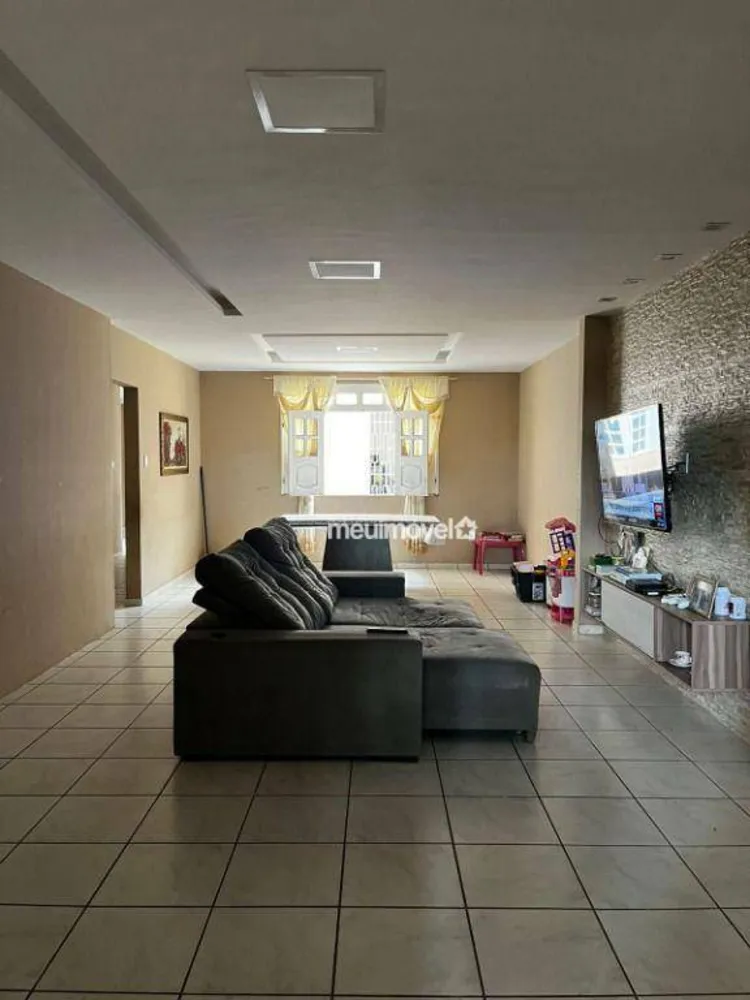 Casa, 5 quartos, 230 m² - Foto 3