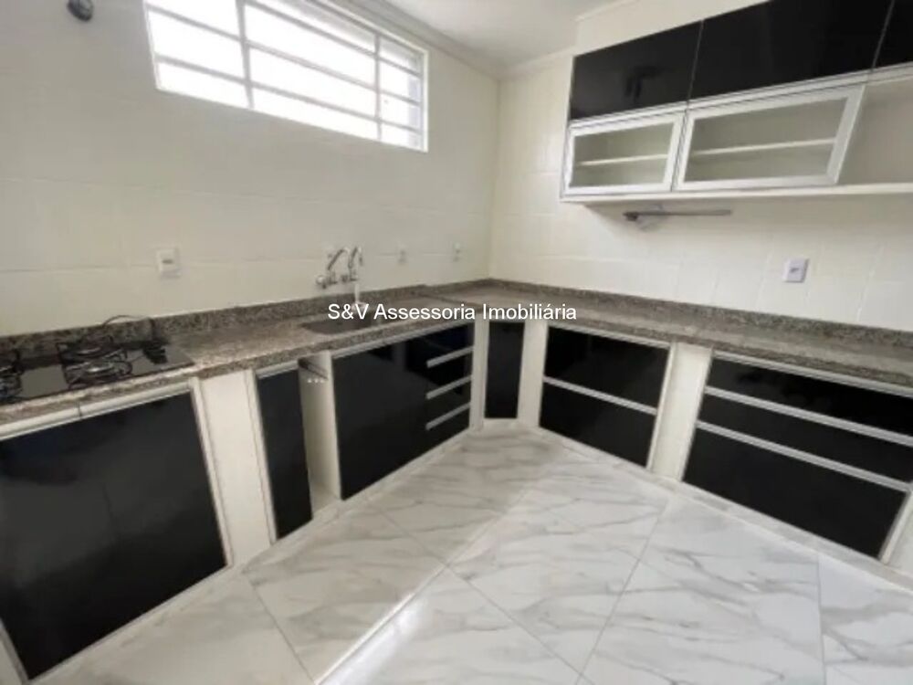 Casa à venda com 3 quartos, 180m² - Foto 5