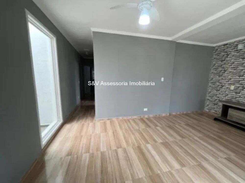 Casa à venda com 3 quartos, 180m² - Foto 2