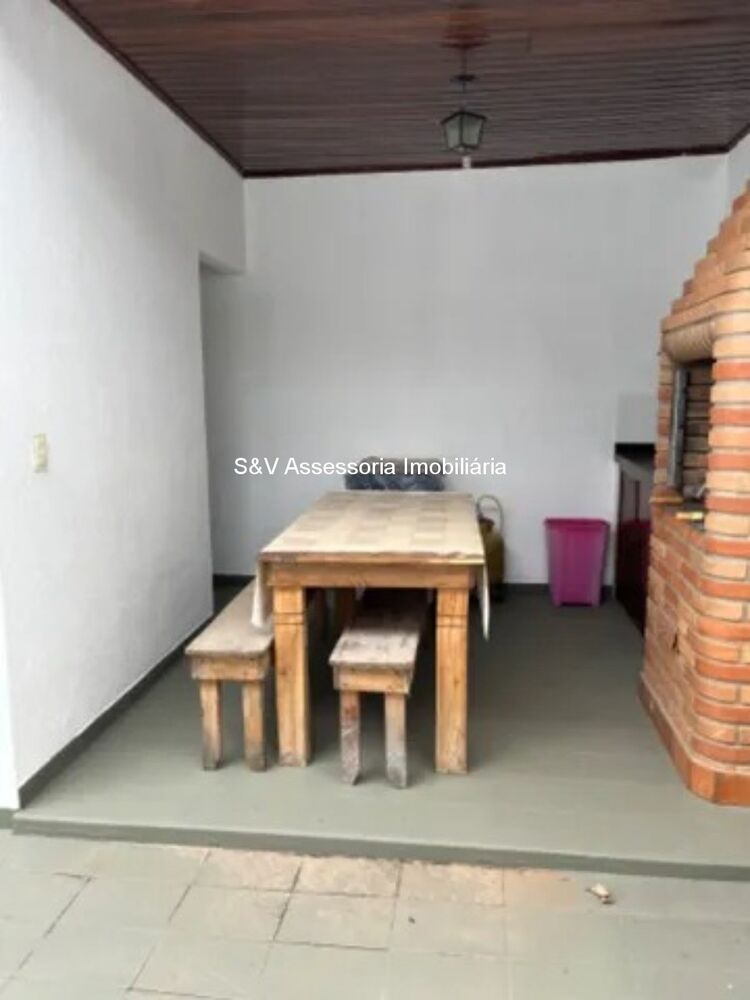 Casa à venda com 3 quartos, 180m² - Foto 16