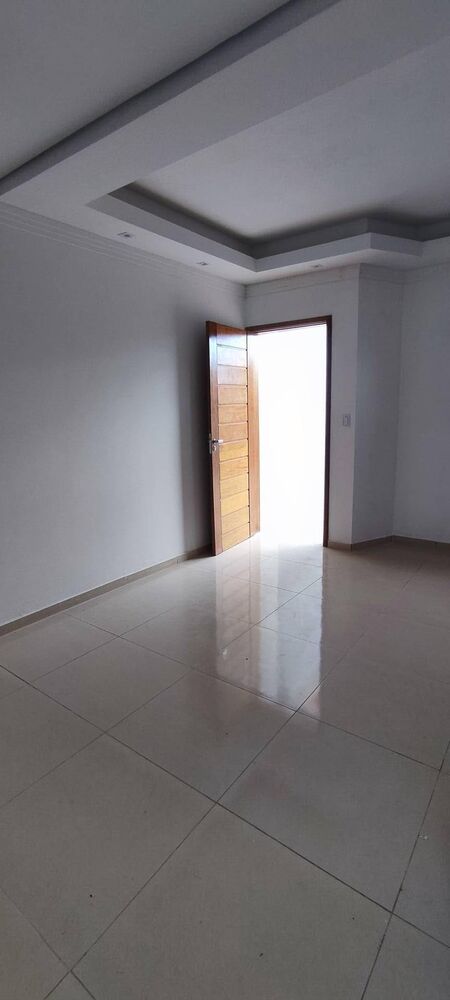 Casa à venda com 2 quartos, 125m² - Foto 1