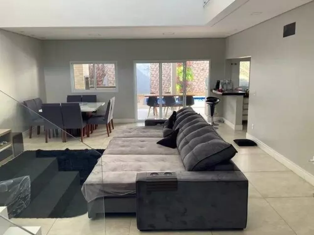 Casa de Condomínio à venda com 3 quartos, 243m² - Foto 3