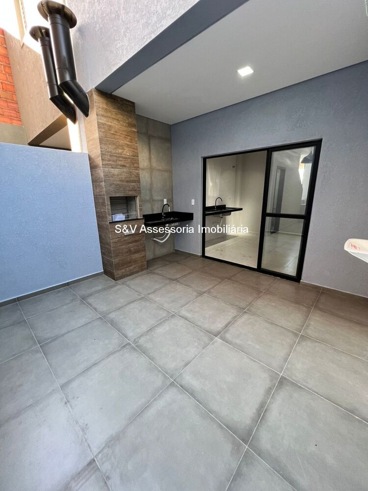 Casa à venda com 2 quartos, 75m² - Foto 2