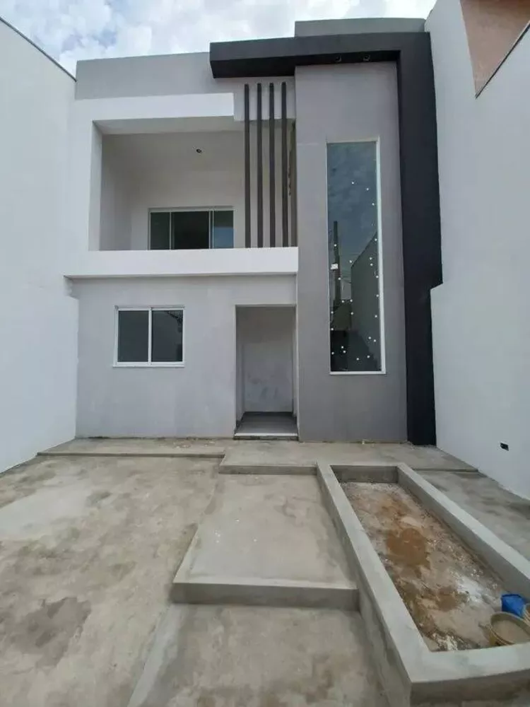 Casa à venda com 2 quartos, 150m² - Foto 2