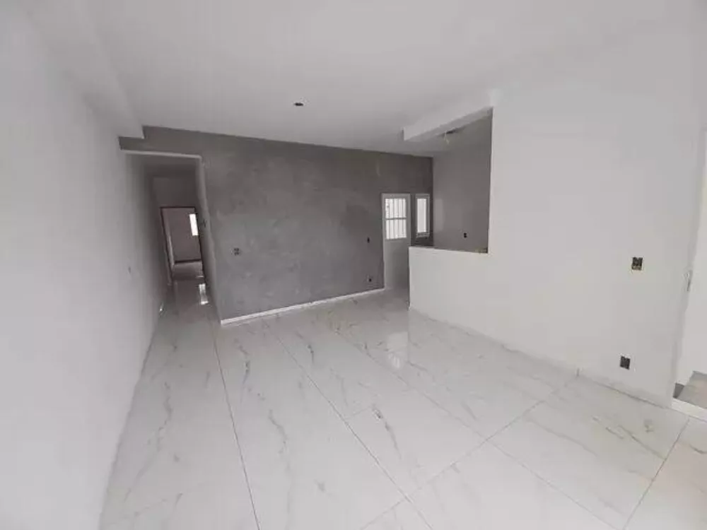 Casa à venda com 2 quartos, 150m² - Foto 3