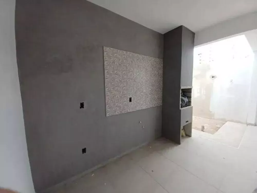 Casa à venda com 2 quartos, 150m² - Foto 4